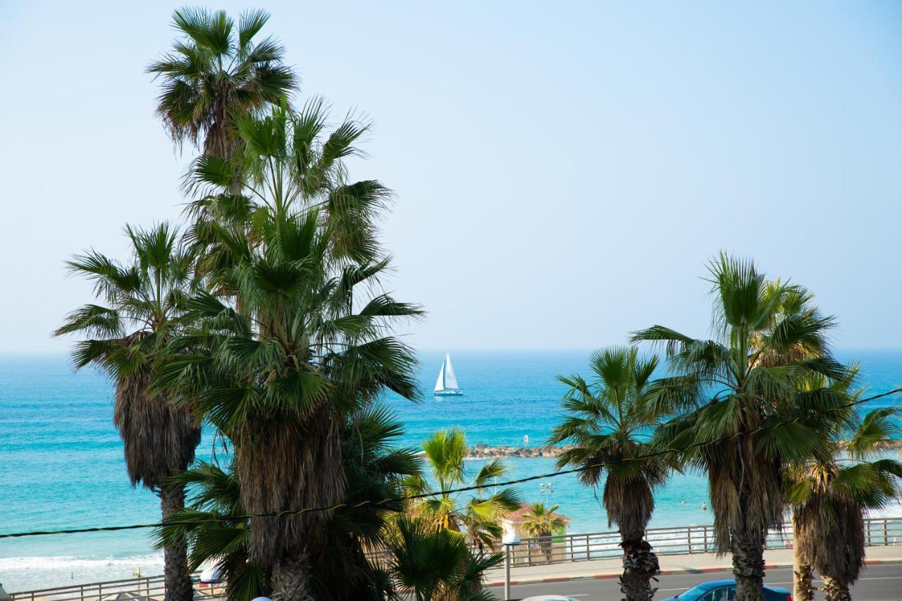 Sea View Apartment Prime Location On The Beach テル・アビブ エクステリア 写真